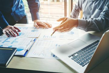 Der Mittelstand ist besonders gefordert, um wettbewerbsfähig zu bleiben Es besteht ein hoher Investitionsdruck für die Einführung neuer Technologien und die Umsetzung der nachhaltigen Transformation