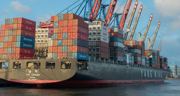 Play it safe: Export financing with ECA Play it safe: Export financing with ECA