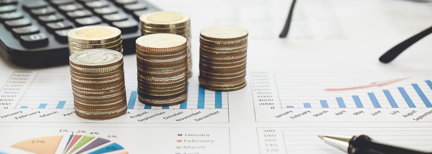 KMU haben in der Regel weniger finanzielle Spielräume als große Unternehmen und Konzerne. Kürzungen bei Fördermaßnahmen können ihre Investitions- und damit Wettbewerbsfähigkeit empfindlich beeinträchtigen. KMU haben in der Regel weniger finanzielle Spielräume als große Unternehmen und Konzerne. Kürzungen bei Fördermaßnahmen können ihre Investitions- und damit Wettbewerbsfähigkeit empfindlich beeinträchtigen.