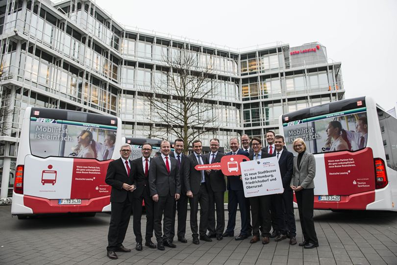 Bus-Uebergabe-810.JPG