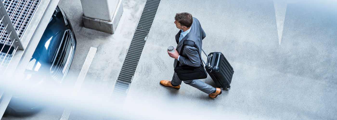 Services_Fahrer_Header_01_1400x500.jpg Services_Fahrer_Header_01_1400x500.jpg