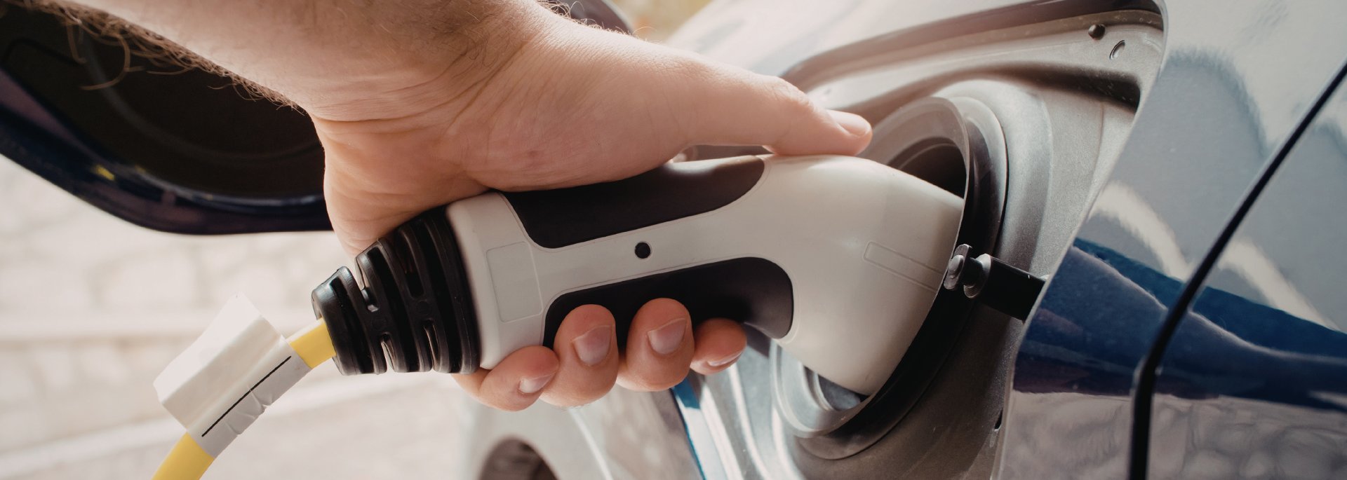 Heimladestrom für E-Dienstwagen Jetzt umstellen