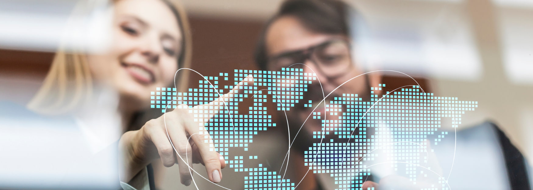 Zwei Erfolgsbeispiele, wie die Finanzierung im Ausland keine Probleme macht Zwei Erfolgsbeispiele, wie die Finanzierung im Ausland keine Probleme macht