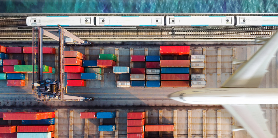 Financing, leasing and hire purchase for public transport and rail transport: buses, trams, locomotives, freight transport and track construction